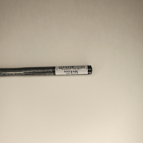 Avon Mega Effects Liquid Eyeliner in Black - Picture 3 of 3